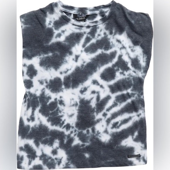 Hudson Jeans Shoulder Pad T-Shirt, Black Tie Dye, Big Girls XL or Women’s XS/S - Picture 2 of 7